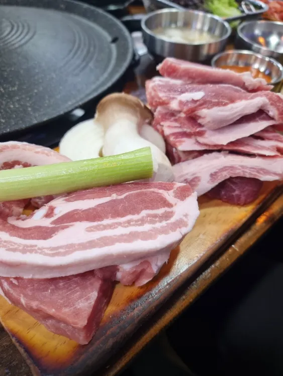 디너의여왕 - [경기 파주][릴스] 최가네솥뚜껑삼겹살 1차