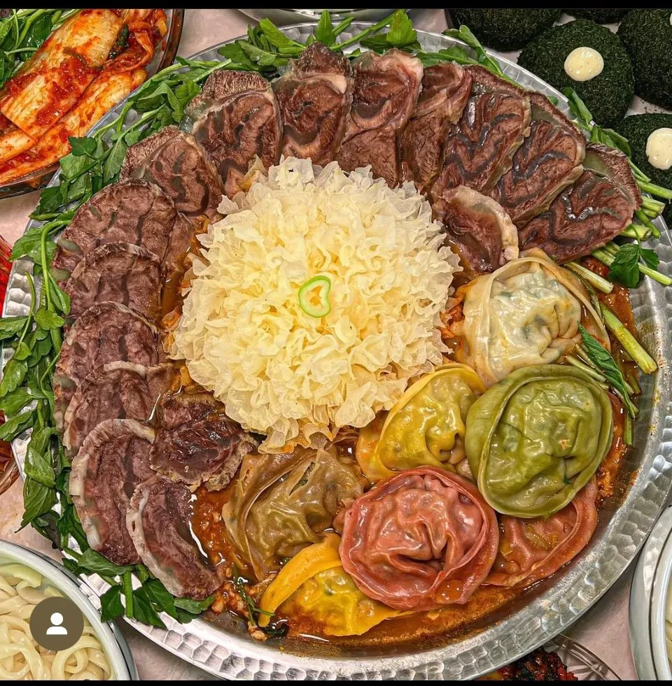 디너의여왕 - [서울 강남][릴스] 삼삼뼈국 압구정점 1차