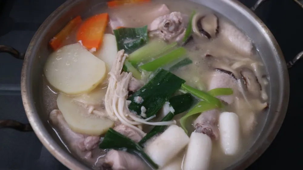 [세종 장군][릴스] 닭한마리 칼국수 계백장군집 이미지
