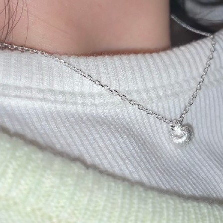 [누이후스] 사과 목걸이