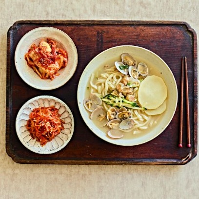 [밀밭명가] 바지락칼국수 밀키트  무채 배추김치+김치 세트 