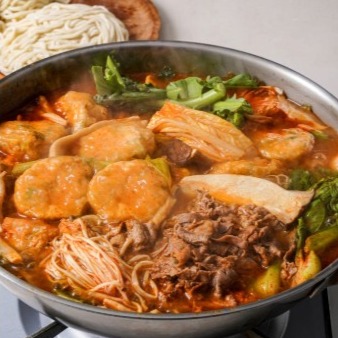 [본만두] 굴림만두전골 샤브샤브