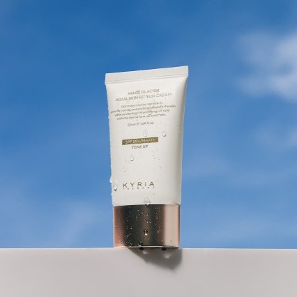 [키리아 테라피] 글래시어 빙하수 물광 광채 톤업 선크림