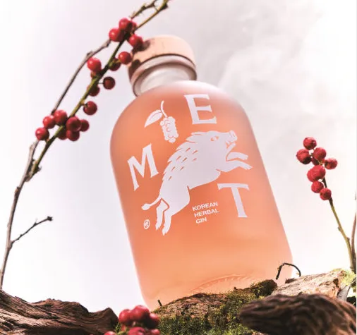 [구매평][따뜻한뿌리 양조장] 오미자 증류주 이미지