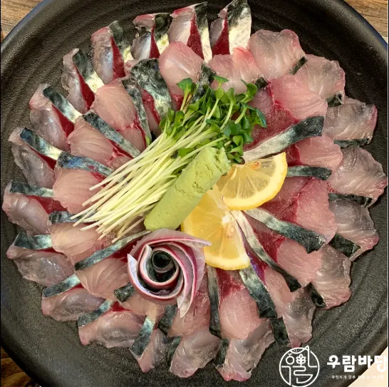 [우람바당] 활 고등어회 필렛